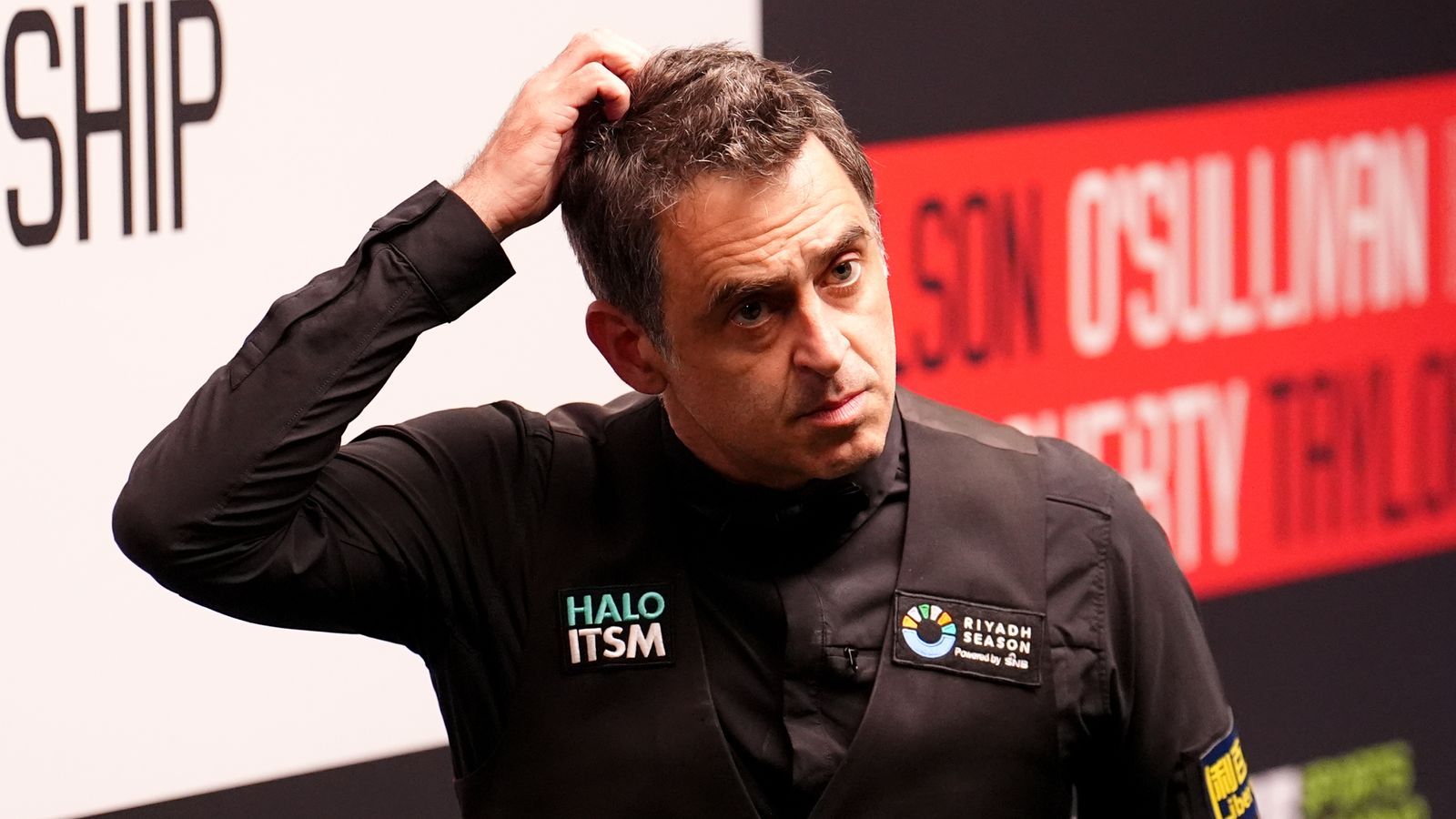 World Snooker Championship: Ronnie O’Sullivan loses all EIGHT frames of Friday morning session to trail Zhao Xintong | Snooker News