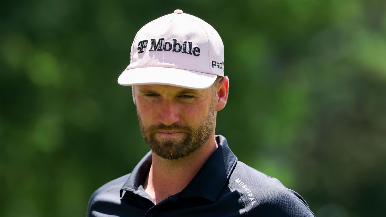 Wyndham Clark apologizes for flinging driver at PGA Championship