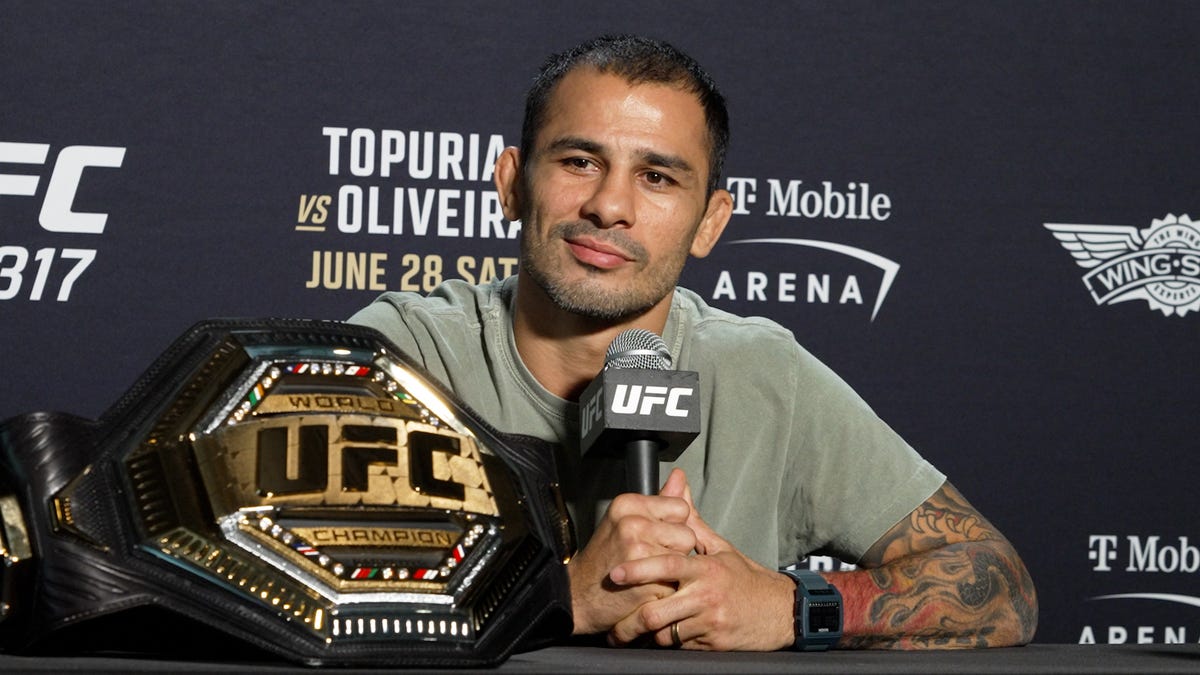 Alexandre Pantoja addresses UFC super fight with Merab Dvalishvili