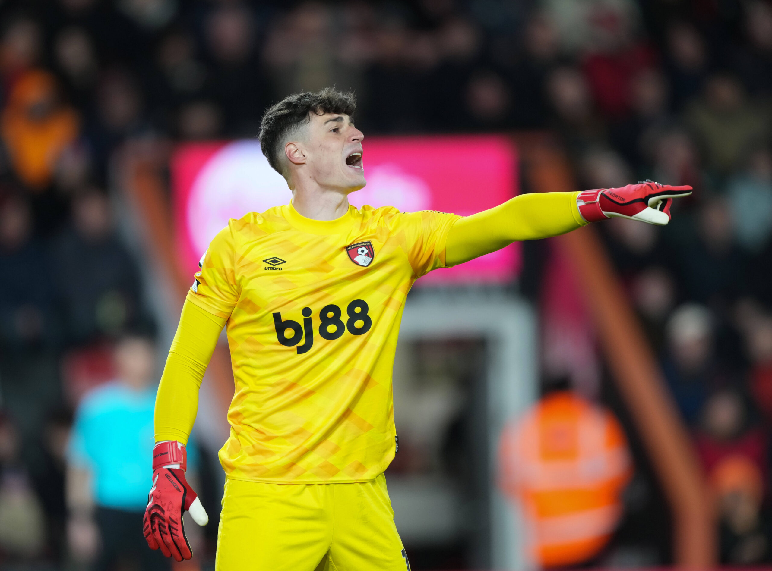 Arsenal Weigh Up Move for Chelsea’s Kepa For Bargain Fee