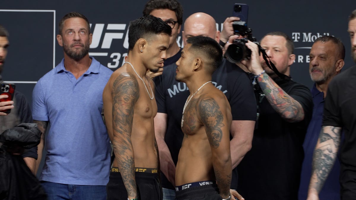 Brandon Royval vs. Joshua Van prediction, pick, start time