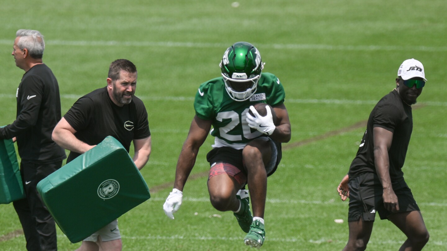 Breece Hall thought he might be traded until Aaron Glenn called him