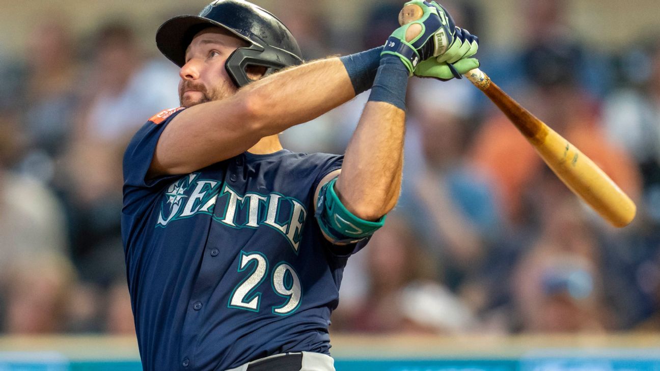 Cal Raleigh hits 32nd home run in Seattle Mariners’ 11-2 win