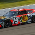 Chase Briscoe holds off Denny Hamlin, posts win at Pocono