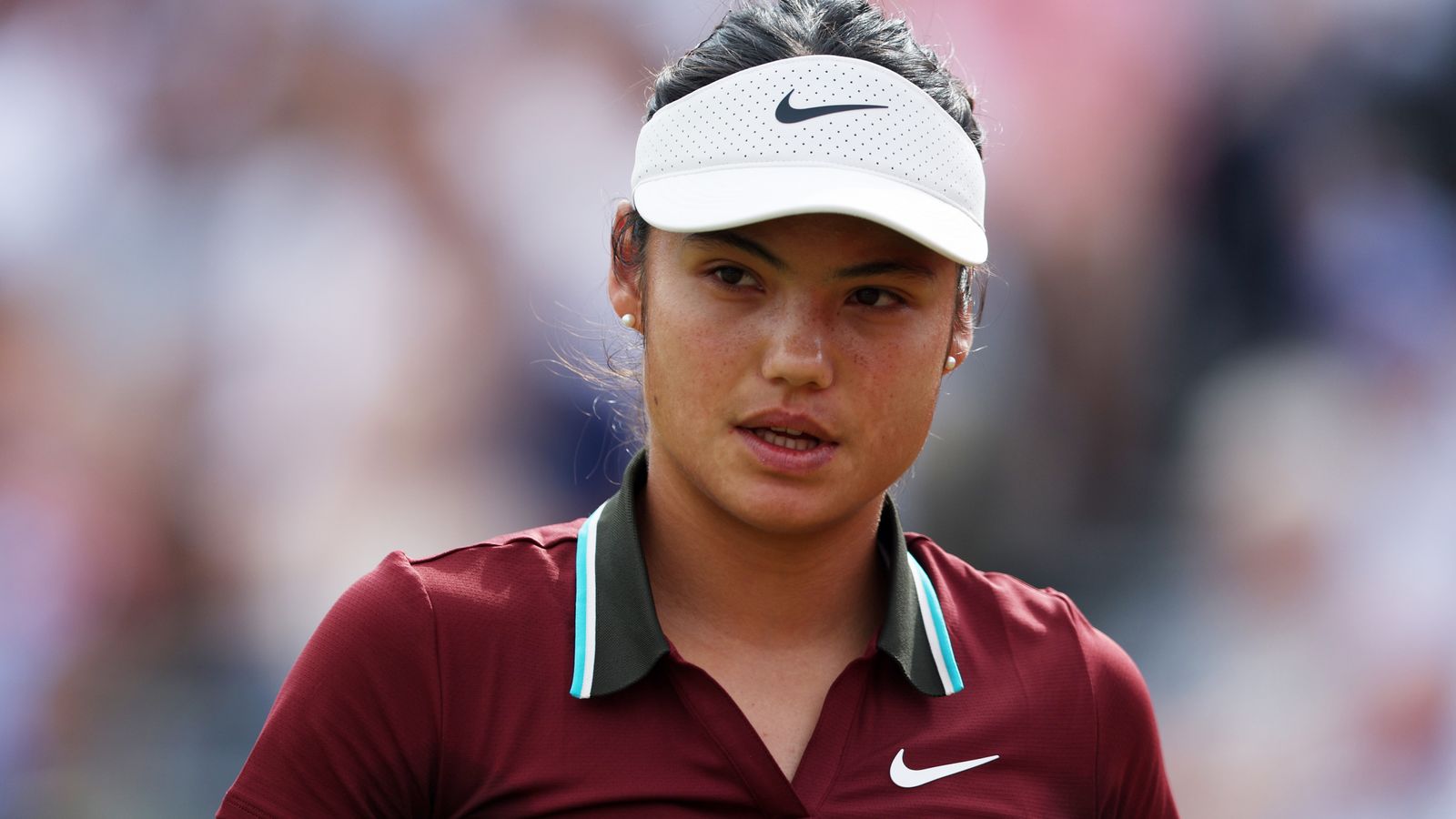Emma Raducanu: New British No 1 knocked out of Queen’s Club in quarter-finals by Qinwen Zheng | Tennis News