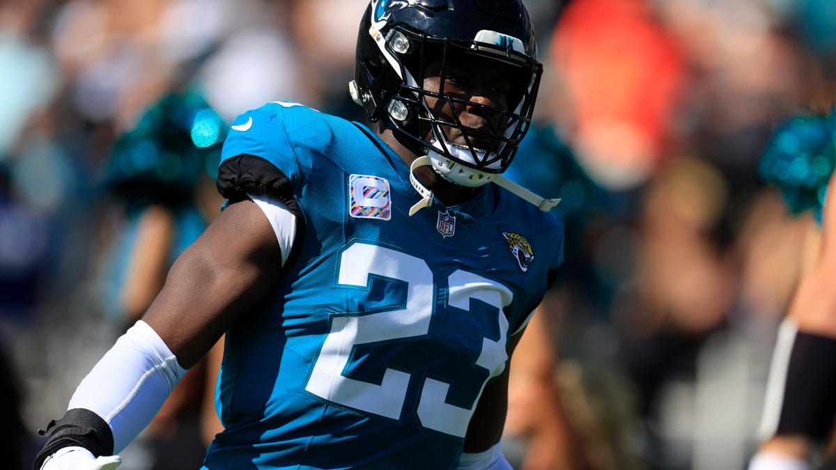 Foye Oluokun playing key role in new Jaguars’ defensive scheme