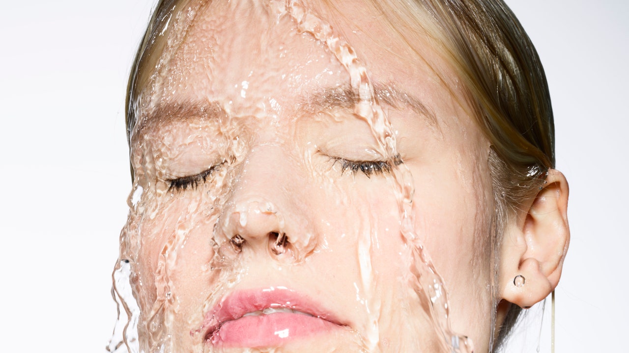 Glycerin For Skin: Why Dermatologists Swear By The Super Hydrator