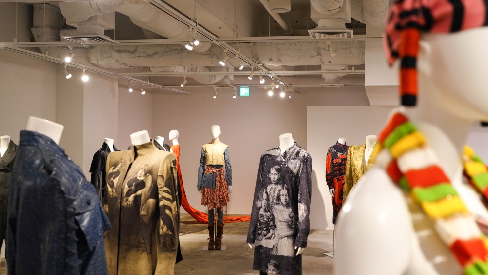 Groundbreaking Fashions From Japanese, Western Designers Focus of Tokyo Exhibition