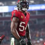 How many tackles will Lavonte David have?