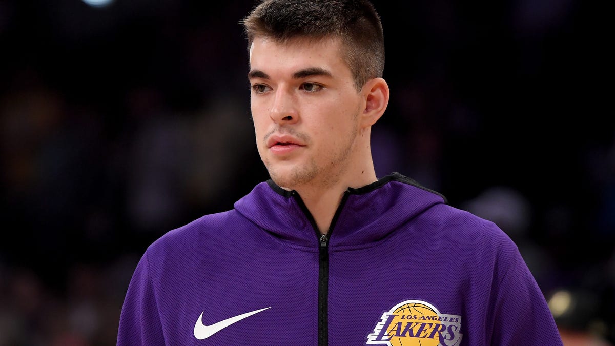 Ivica Zubac on getting to learn from a Lakers legend