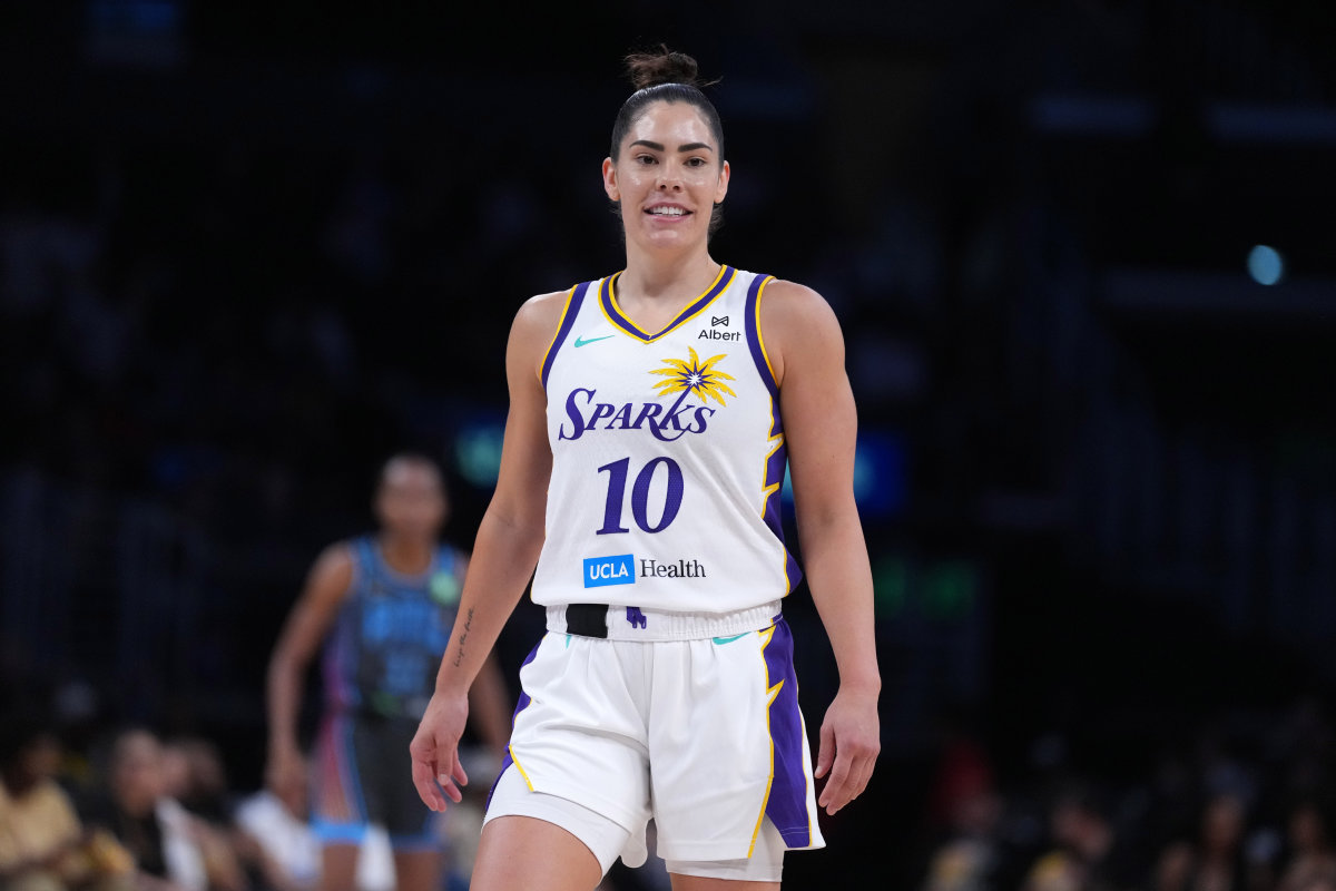Kelsey Plum Makes Strong Statement After Fever Game on Thursday