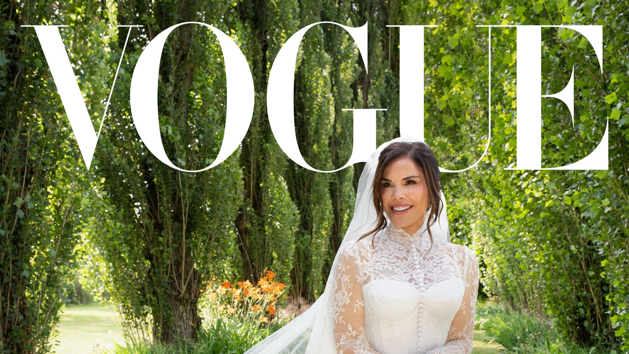 Lauren Sánchez and Jeff Bezos Are Married! See Inside Her Final Wedding Dress Fitting