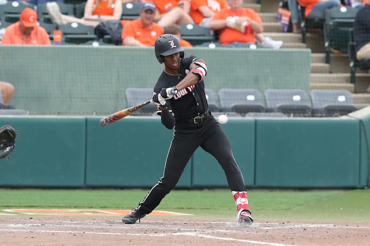 Men’s College World Series: Louisville outlasts Oregon State in homer-themed, roller coaster elimination game