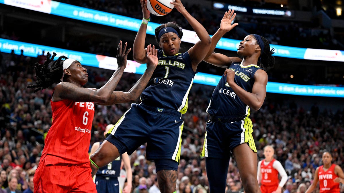 NaLyssa Smith traded Caitlin Clark experience for same role in Dallas, Paige Bueckers