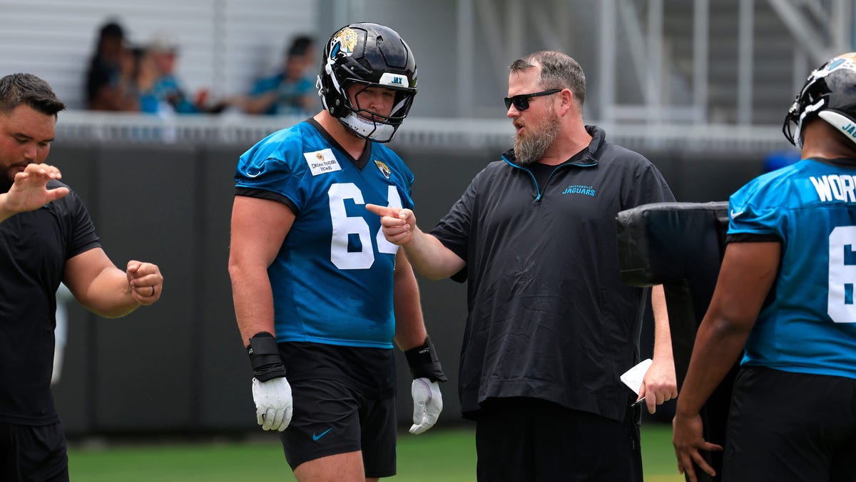 OL coach Shaun Sarrett on Jaguars offensive line competition