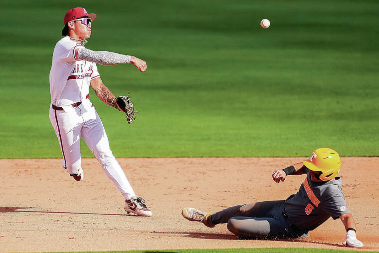 Oregon State pushed to Game 3; Arkansas wins opener
