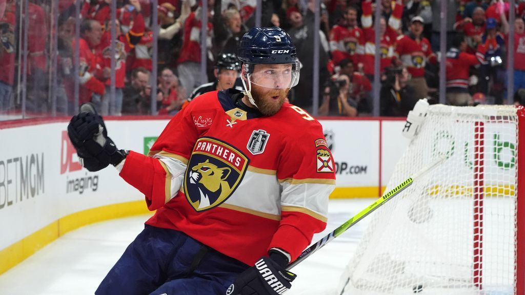 Panthers pounce on mistake-prone Oilers in 6-1 Game 3 rout