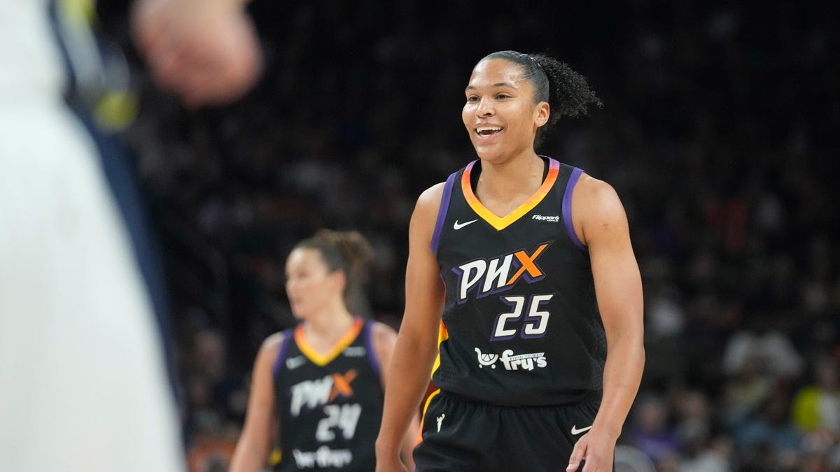 Phoenix Mercury, Alyssa Thomas cruise to victory at Connecticut Sun