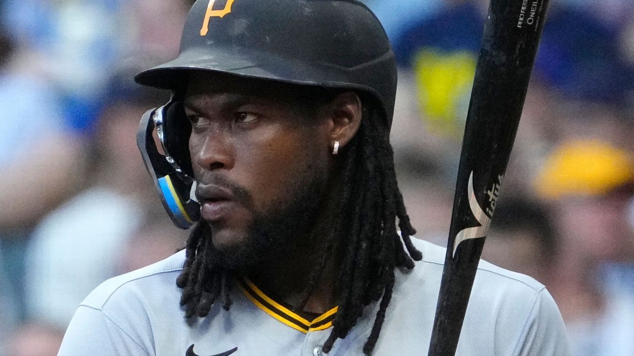 Pirates remove Cruz after he fails to run out double play