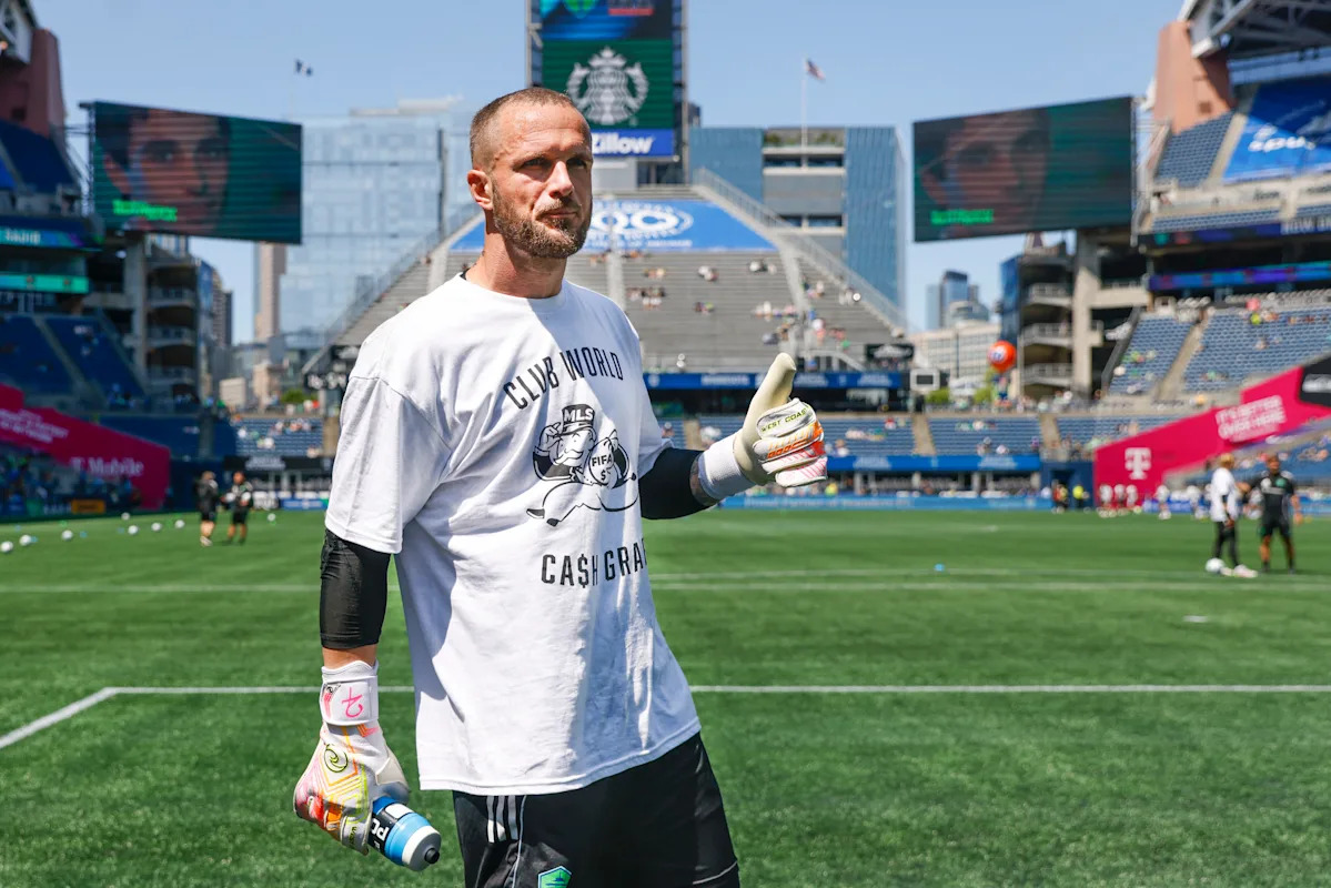 Sounders owner angrily confronts players over ‘Club World Ca$h Grab’ warm-up shirts, per reports