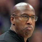 Sources - Mike Brown emerges as strong candidate for Knicks job