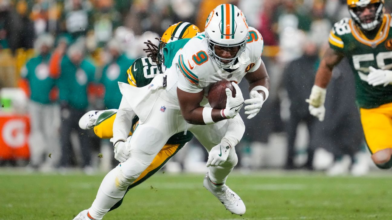 Sources: Steelers unlikely to trade for TE Smith, to host WR Davis