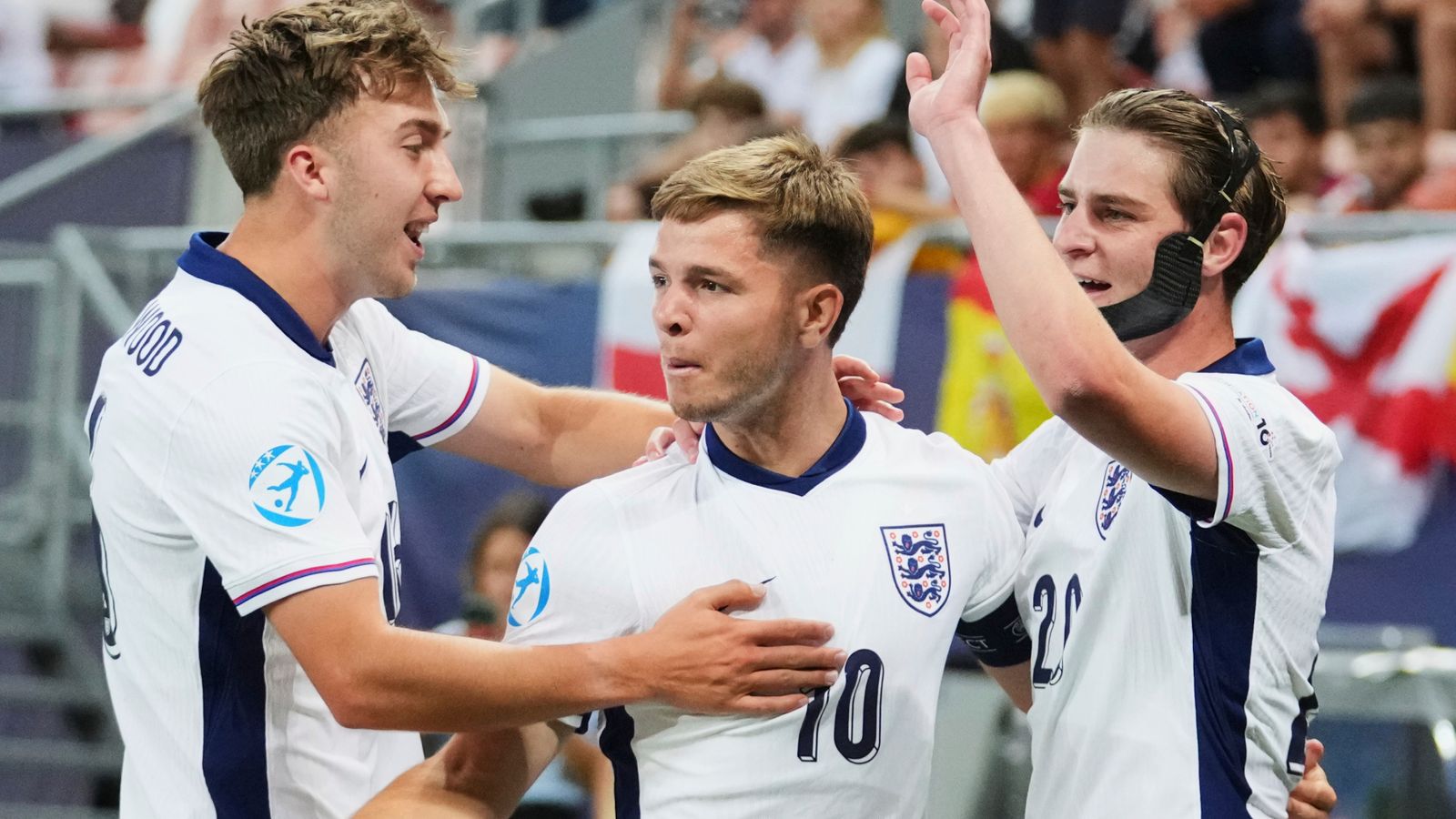 Spain U21s 1-3 England U21s: Harvey Elliott on target as holders set up semi-final against Netherlands | Football News