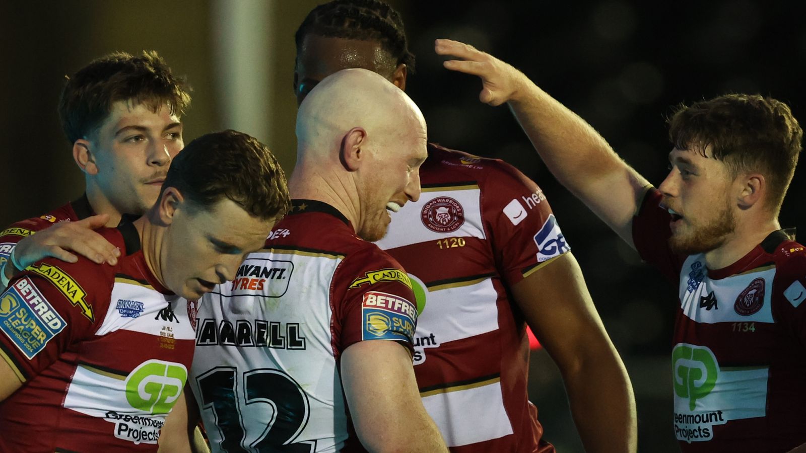 Super League: Wigan Warriors snatch late win over Castleford Tigers through Liam Farrell’s try three minutes from time | Rugby League News