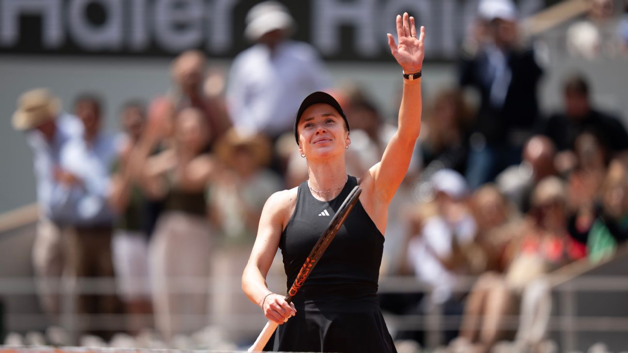 Svitolina, Swiatek, Sabalenka move into French quarterfinals