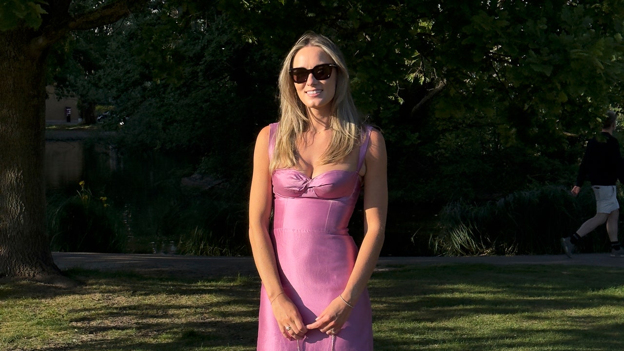 This Bride Dyed Her Wedding Dress Pink—And Now You Can Too