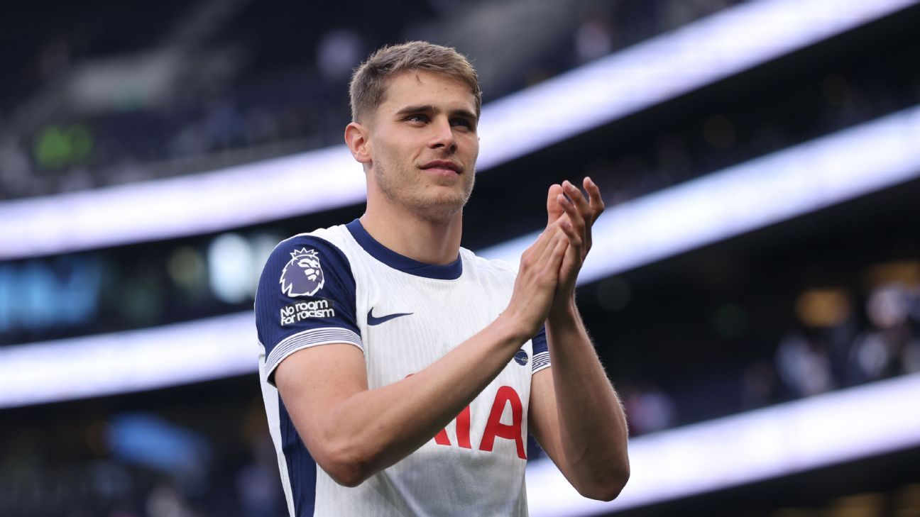 Tottenham’s Micky van de Ven: ‘Strange’ to sack Ange Postecoglou