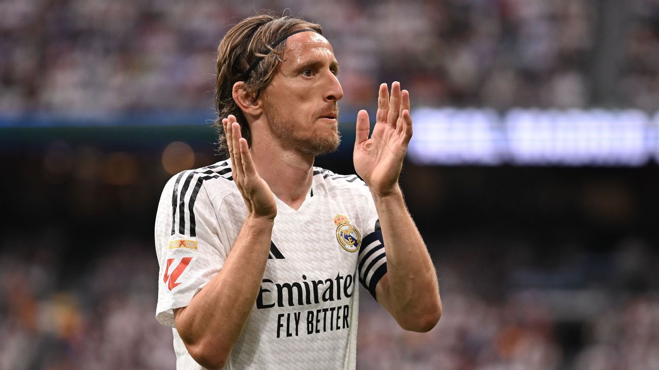 Transfer rumors, news: AC Milan close in on Luka Modric