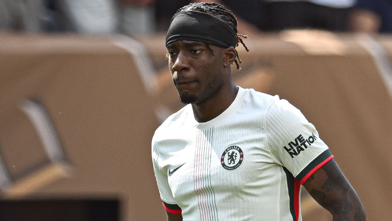 Transfer rumors, news: Arsenal join race to sign Madueke