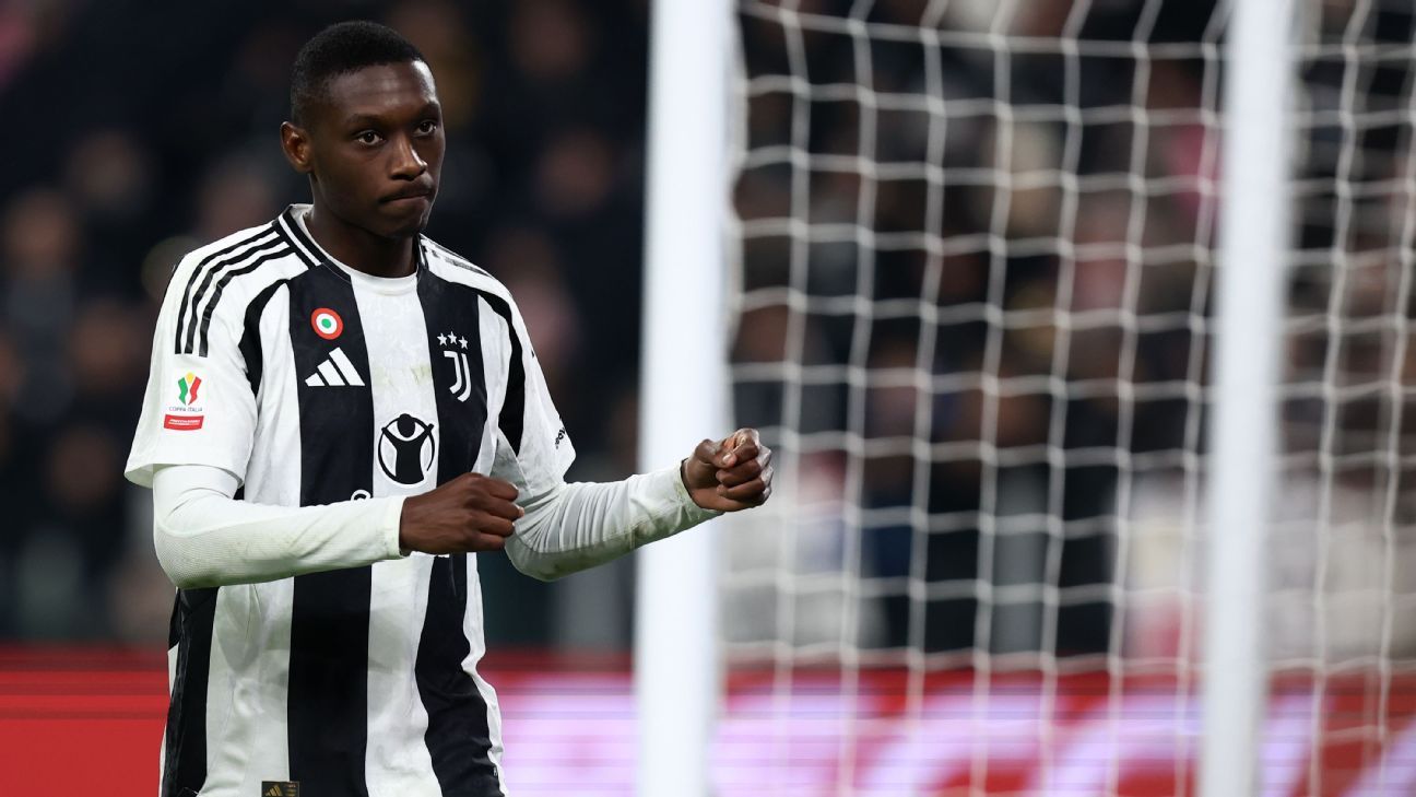 Transfer rumors, news: Chelsea rival Juventus for Kolo Muani