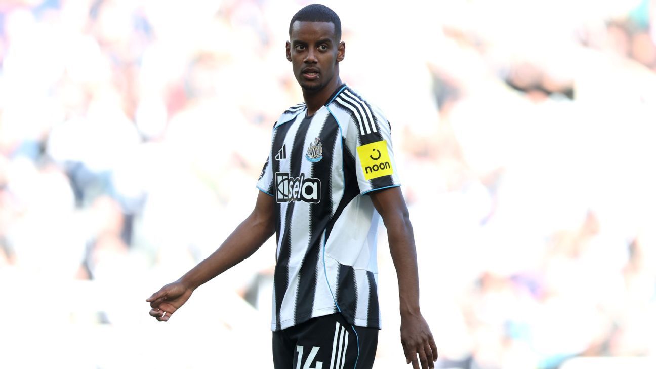 Transfer rumors, news: Liverpool continue chase for Isak
