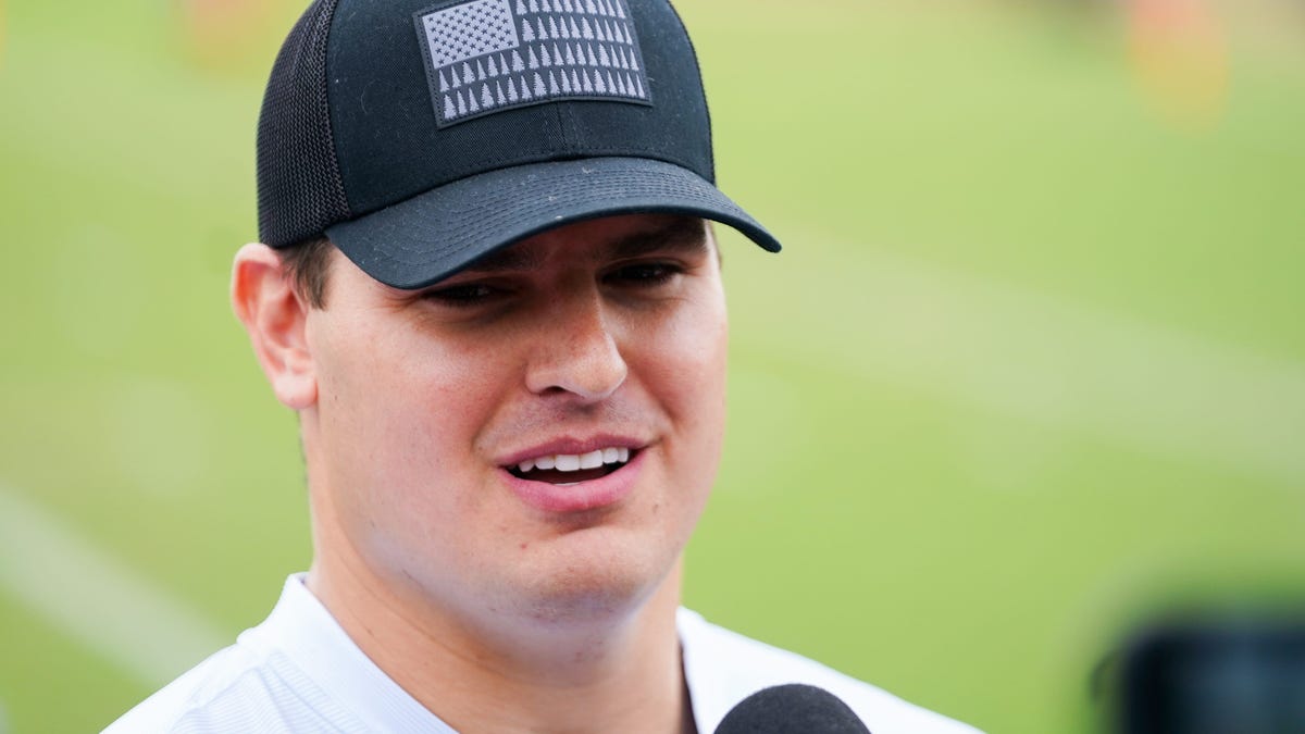 Trey Hendrickson predicted to lose contract standoff with Bengals