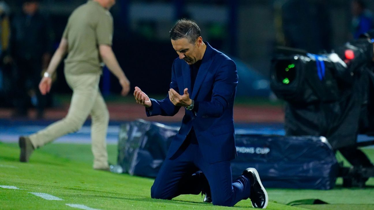 Vicente Sanchez’s Cruz Azul future in doubt after CCC win