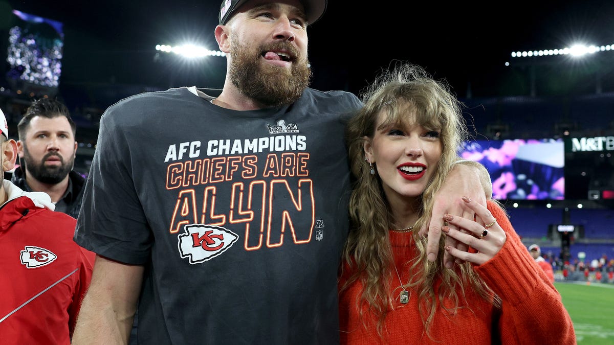 Will Taylor Swift, Travis Kelce be at tonight’s Florida Panthers game?