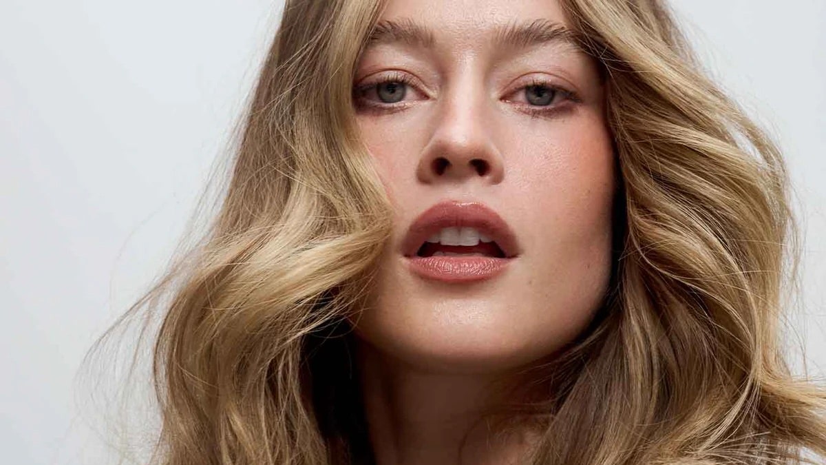 14 Best Curling Irons, According to Celebrity Hairstylists & Editors
