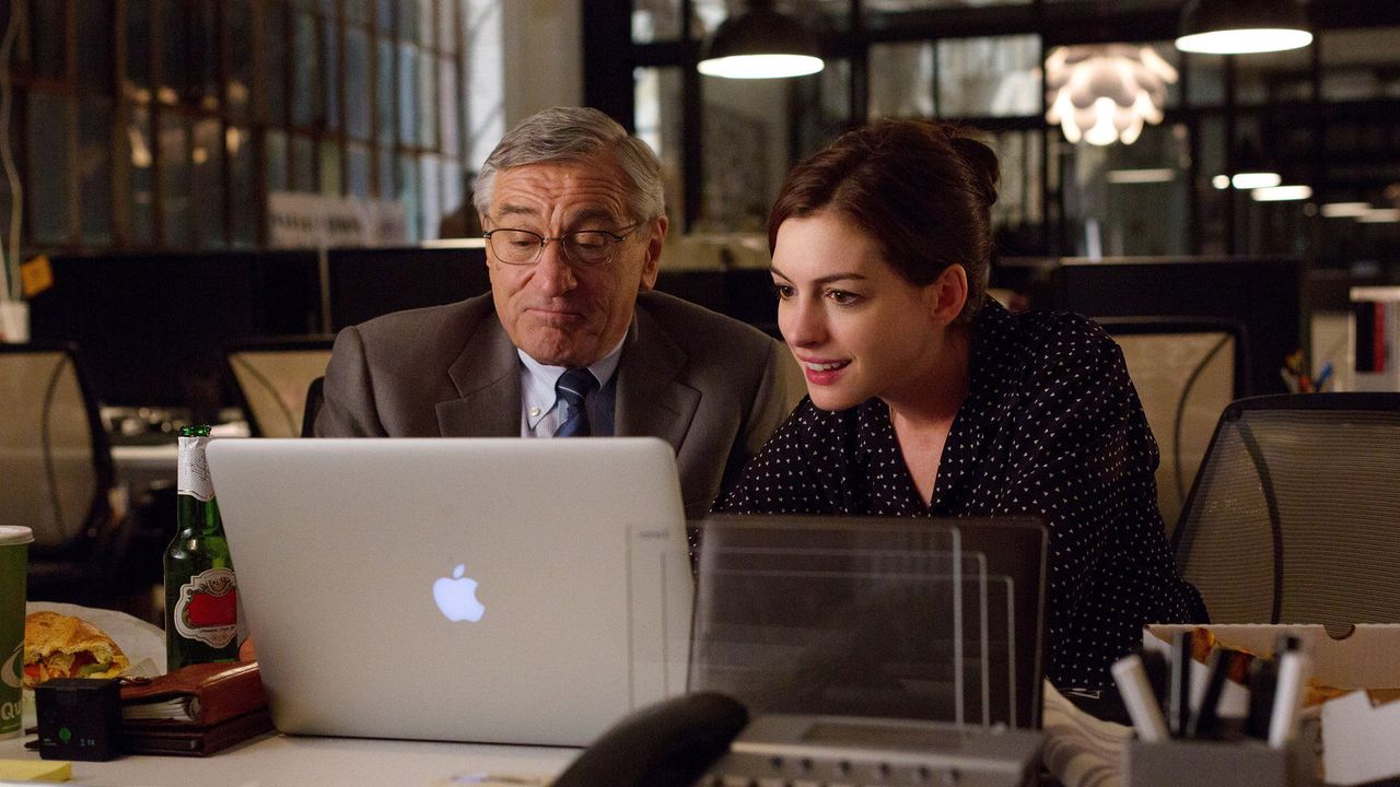 72 Thoughts I Had While Rewatching Anne Hathaway and Robert De Niro in ‘The Intern’