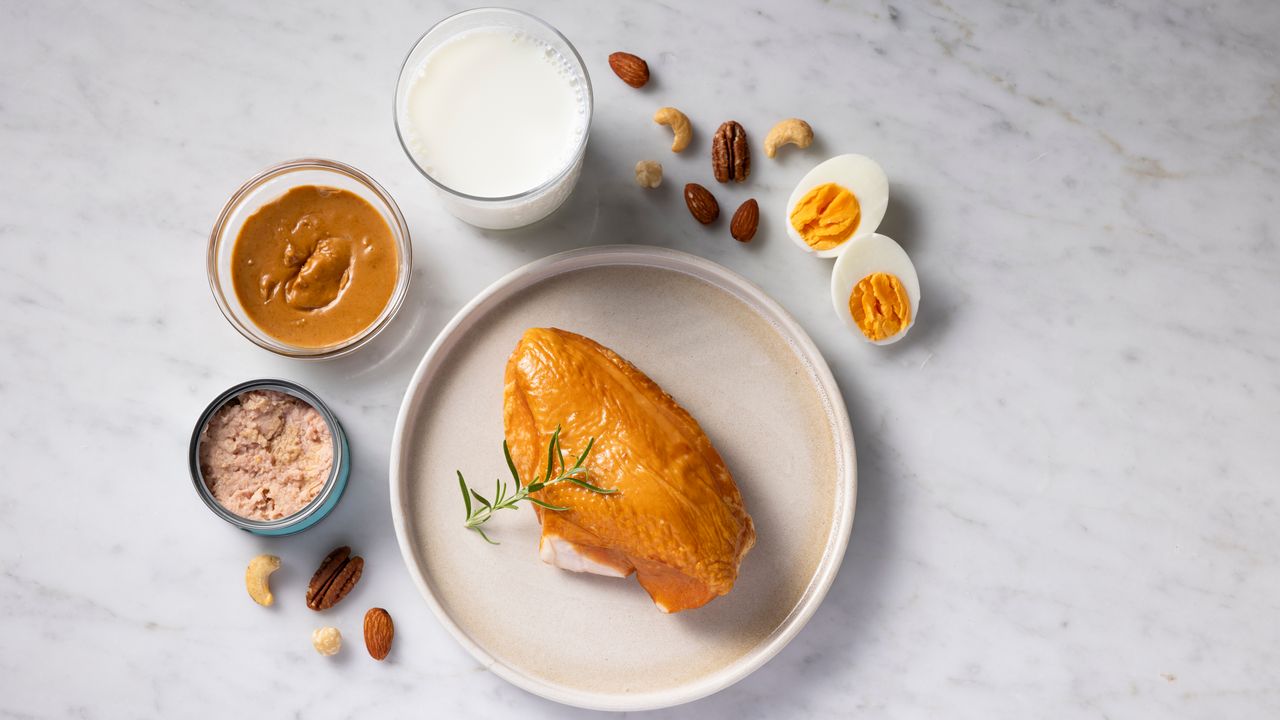 9 Foods With More Protein Than Eggs