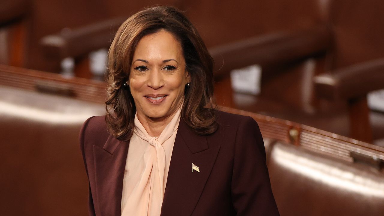 A Campaign Memoir by Kamala Harris Is Officially Headed Our Way