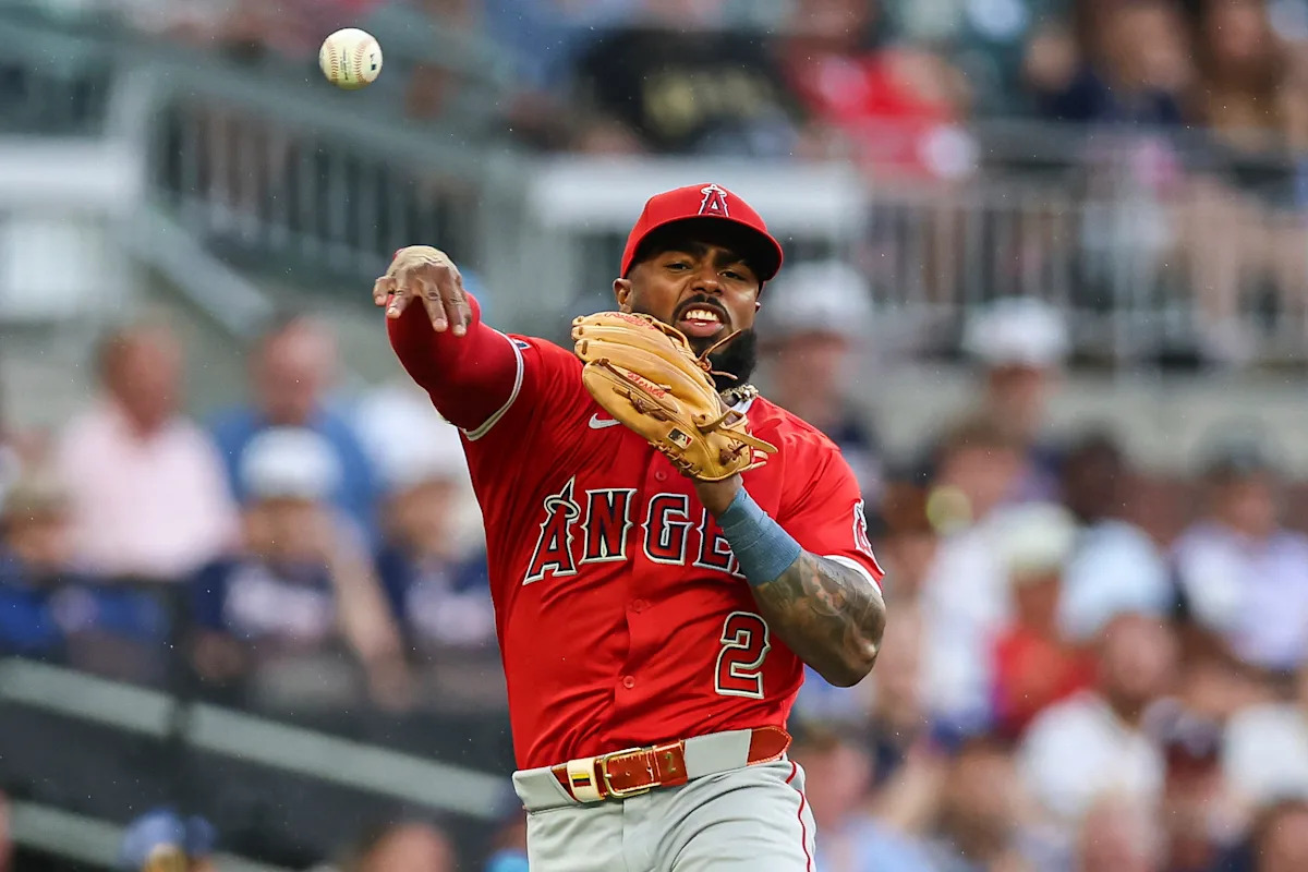 Adell’s double in 8th drives in the game’s first run as Angels beat Braves 4-0 and return to .500