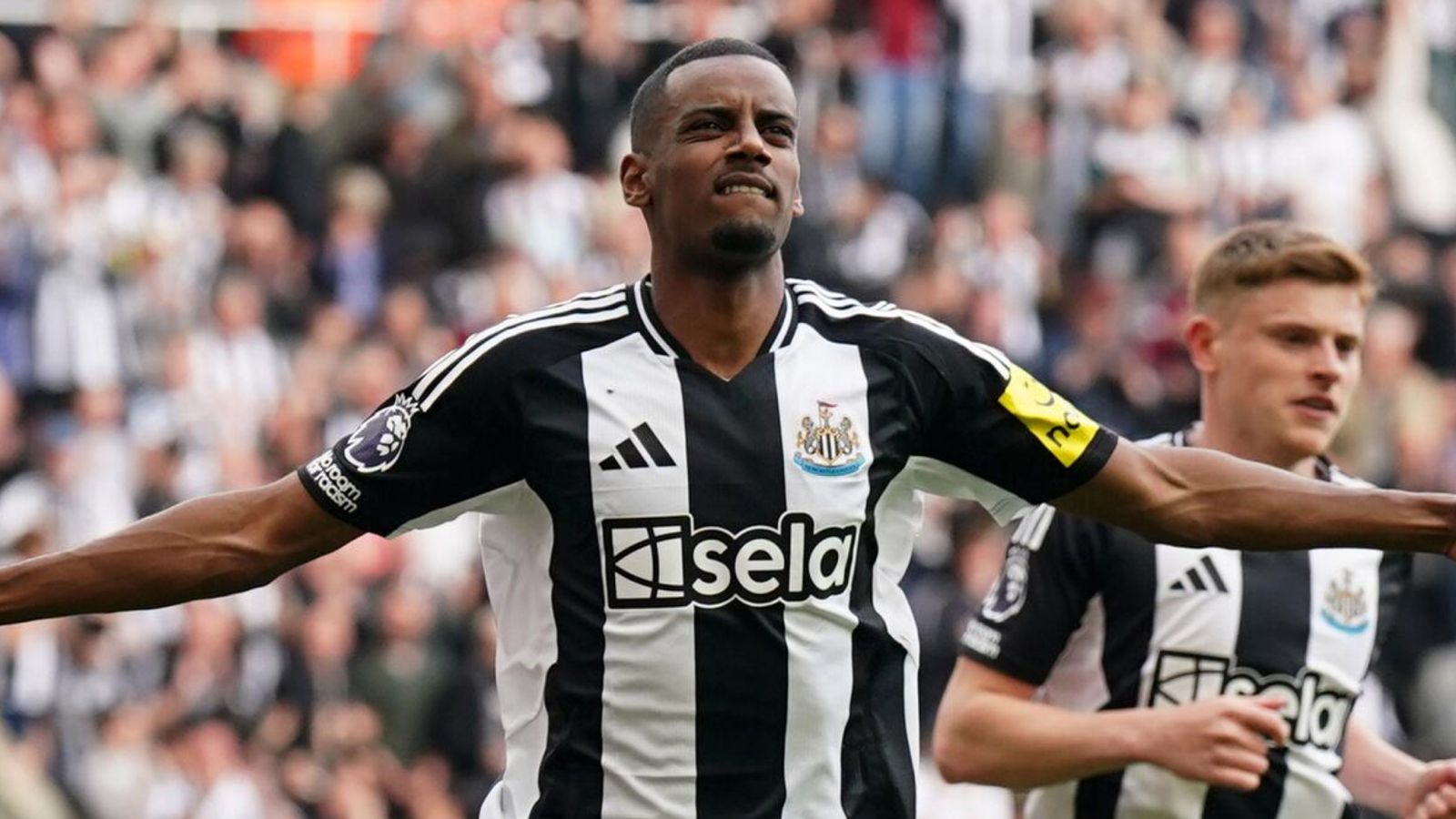 Alexander Isak: Newcastle striker expected to stay with Magpies by Eddie Howe despite Liverpool, Arsenal transfer interest | Football News