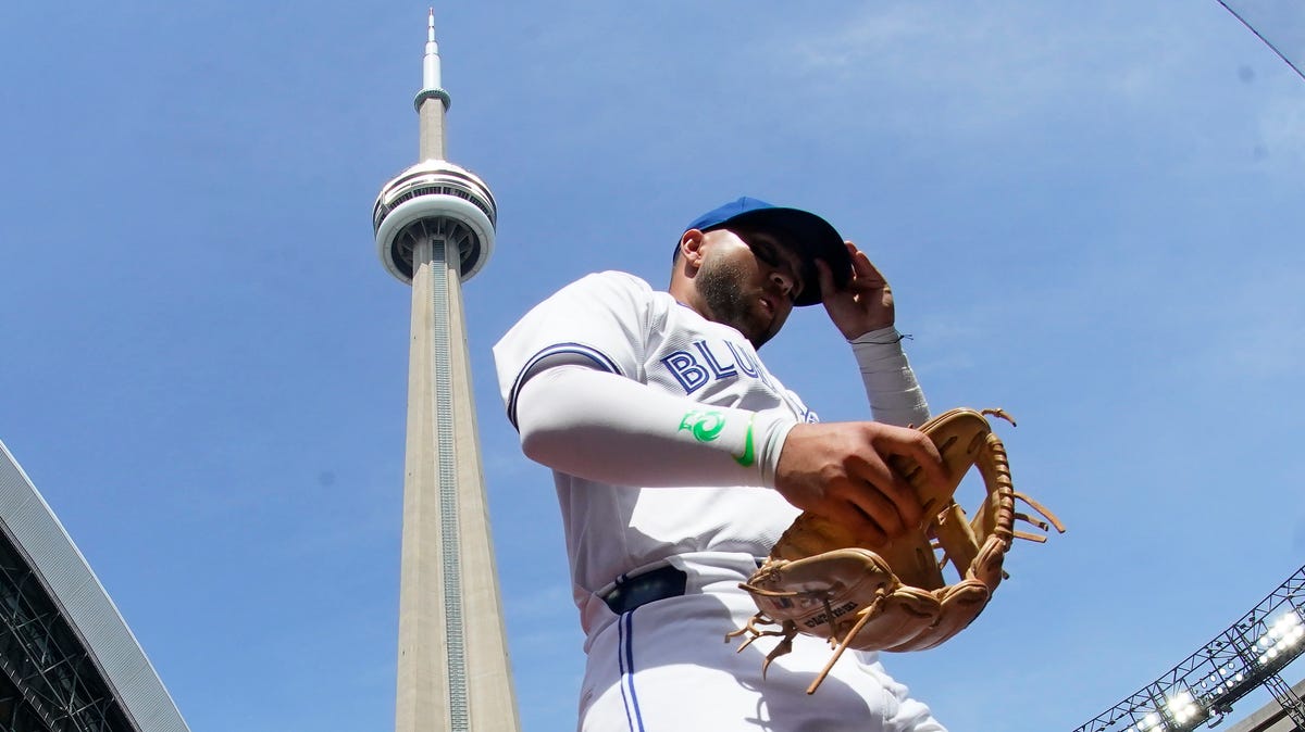 Bo Bichette, Blue Jays top AL East after getting ‘punched in the face’