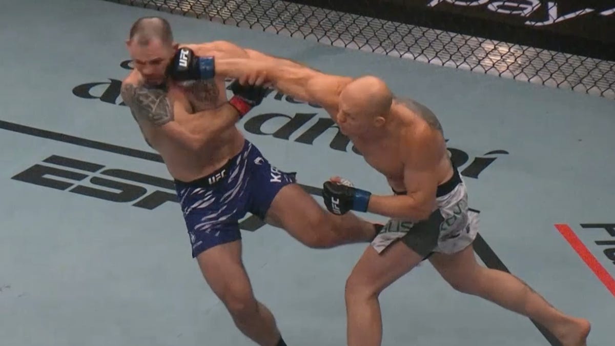 Bogdan Guskov punishes Nikita Krylov