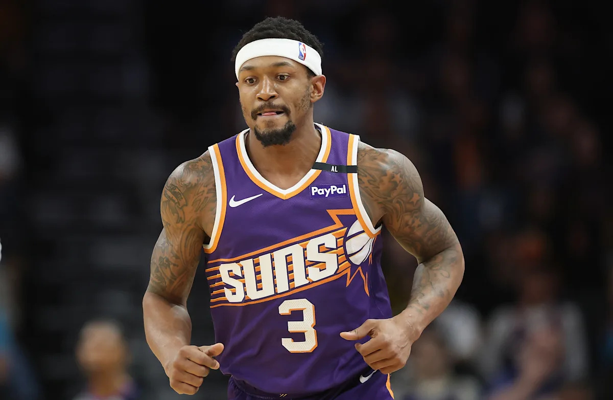 Bradley Beal reportedly reaches buyout with Suns, to sign deal with Clippers