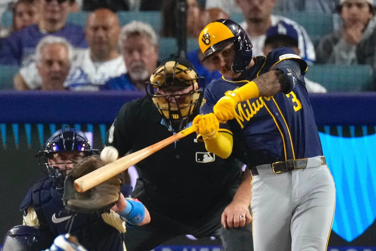 Brewers hold off Dodgers again for 9th straight win