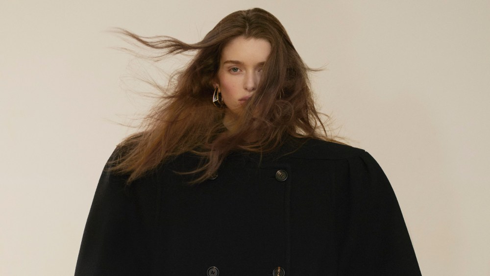 Chloé Resort 2026 Ready-to-Wear Runway, Fashion Show & Collection Review