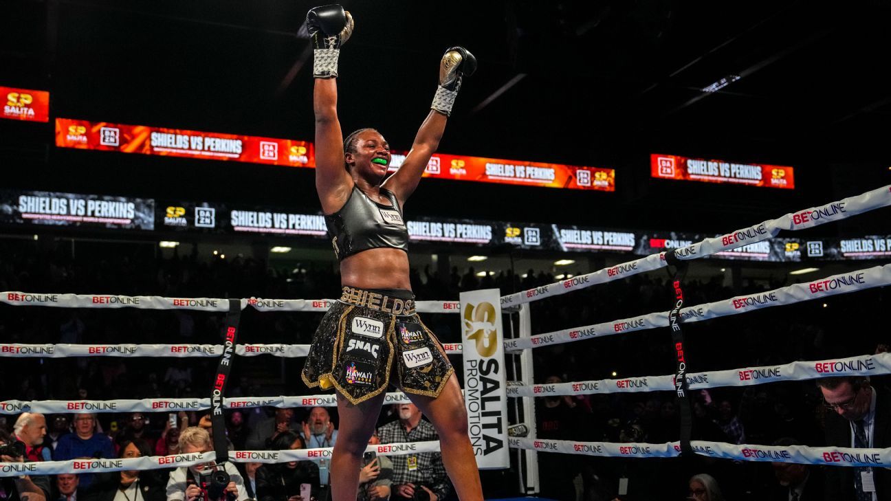 Claressa Shields defends undisputed crown vs. Lani Daniels